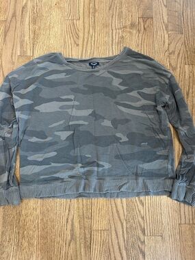 Splendid Gray Camo Crewneck Top - Size Large